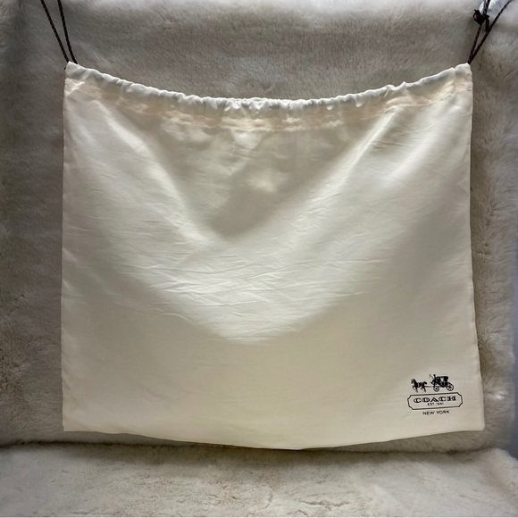 Coach Willis bag in royal blue with nickel hardware - Picture 7 of 15